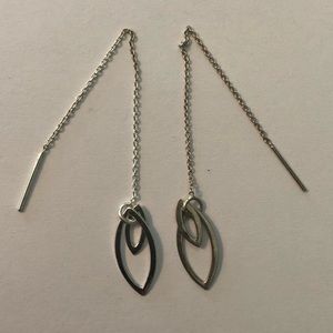 Silver Tone Stringer Earrings Lightweight